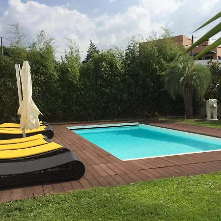 Lory Bed & Breakfast